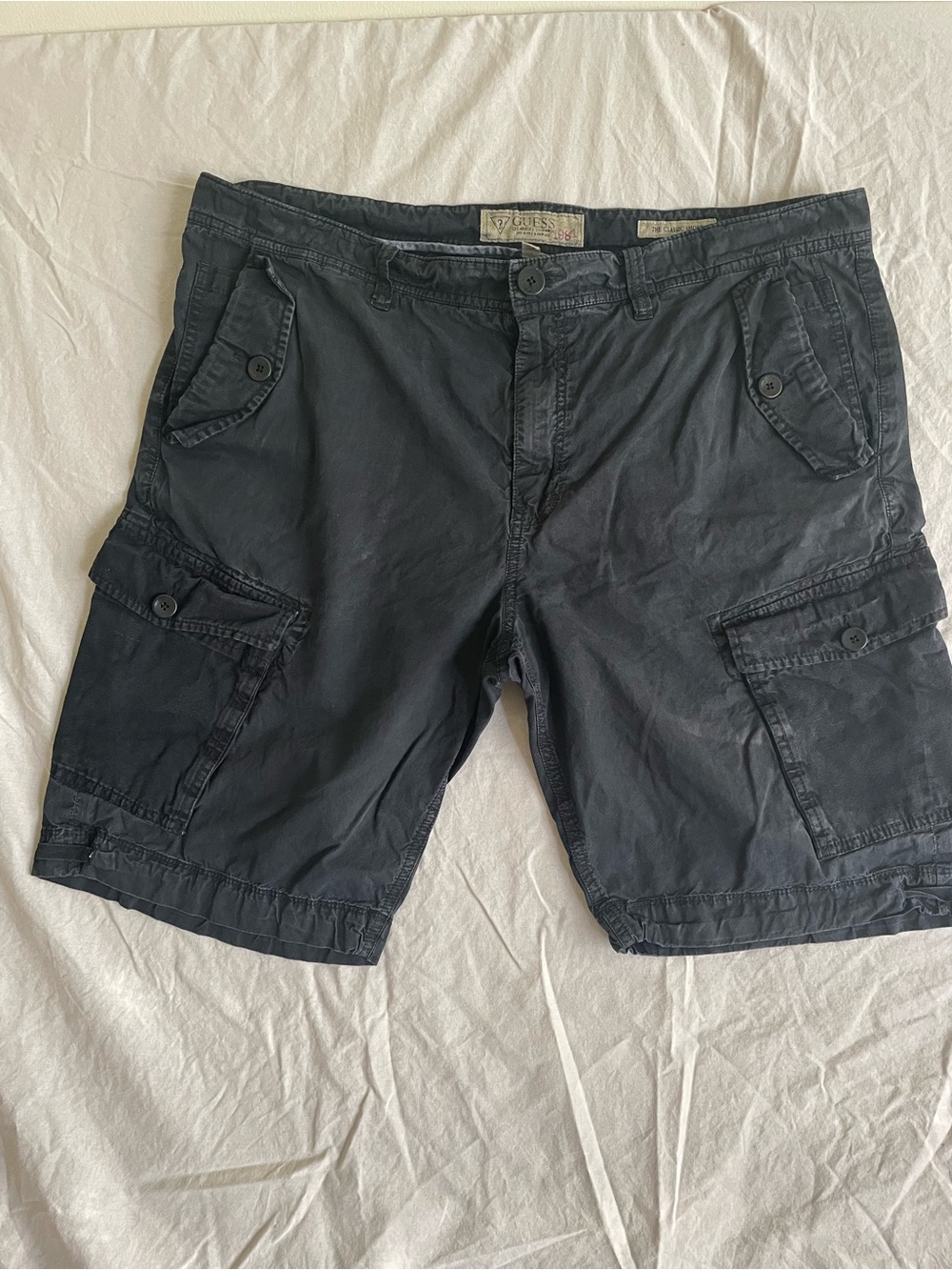 Guess Men's Cargo Shorts size 38‎